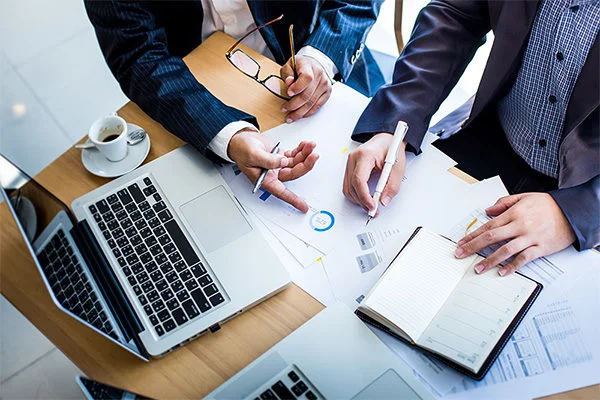 Trao đổi và hoàn thiện hồ sơ doanh nghiệp